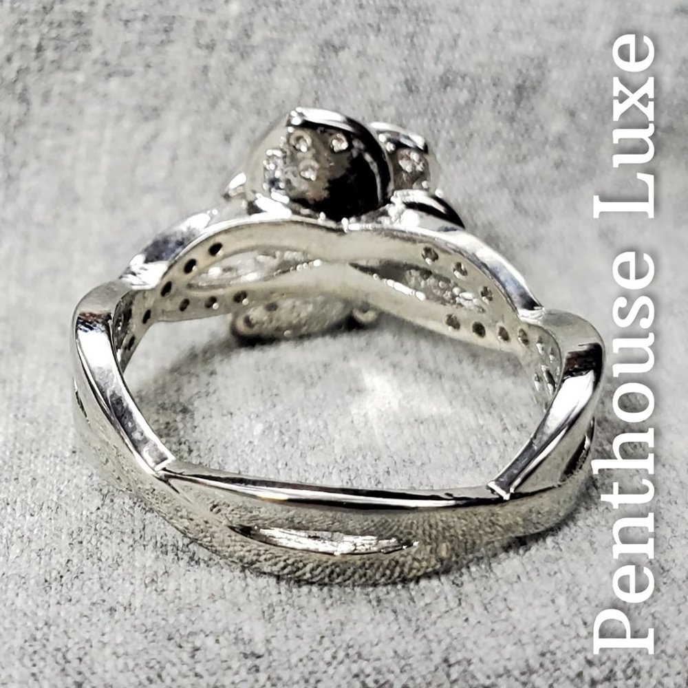 🔥CLEARANCE! Gorgeous 3D Sparkling Flower Ring - Picture 3 of 6